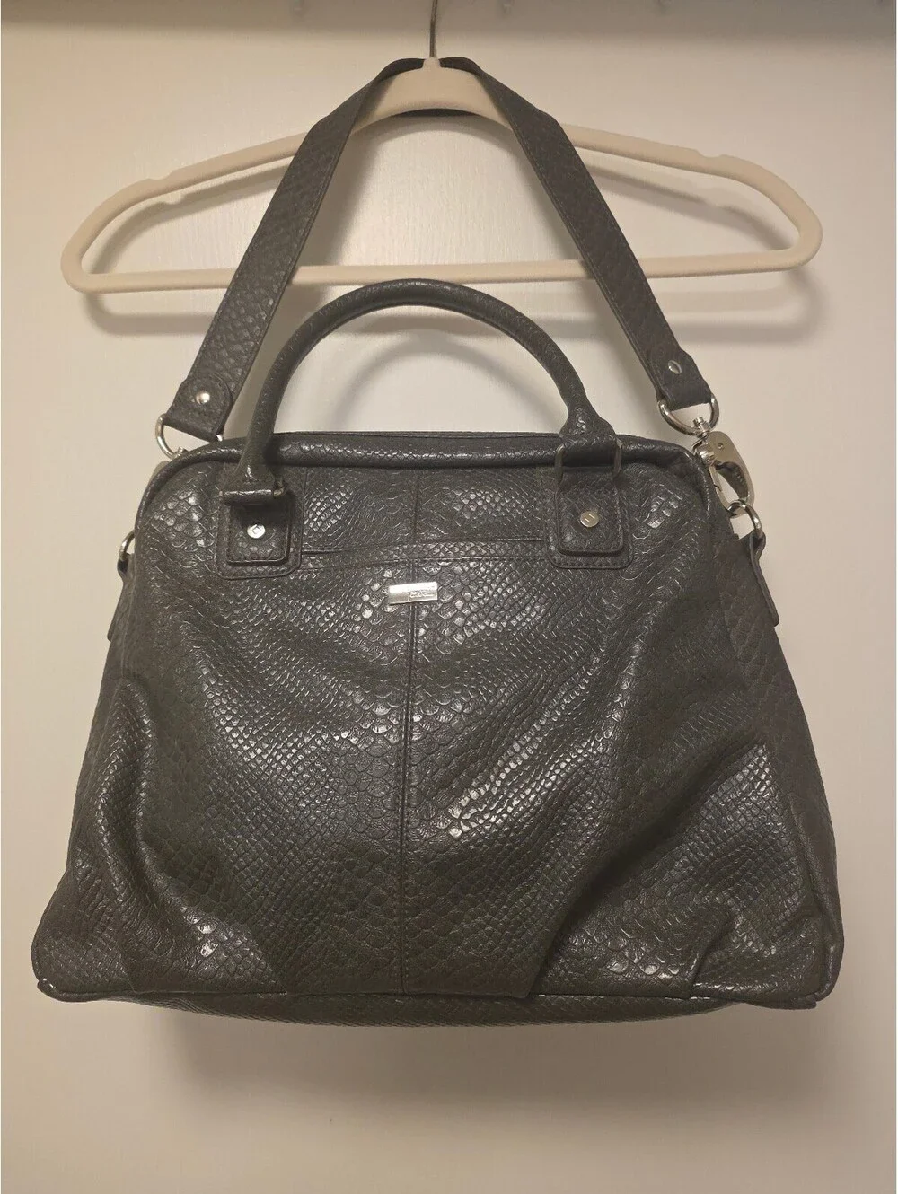 Jewell black
